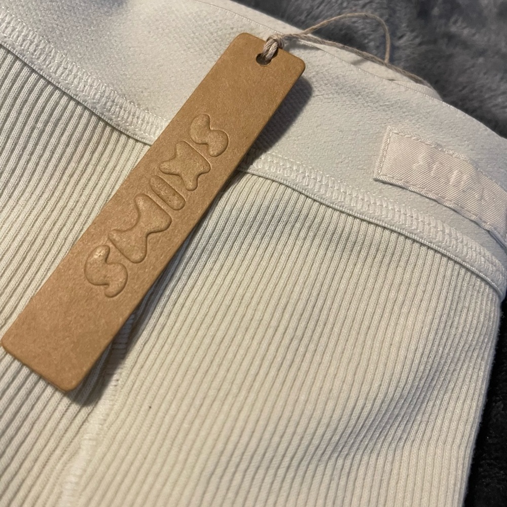 Skims! Bone legging
